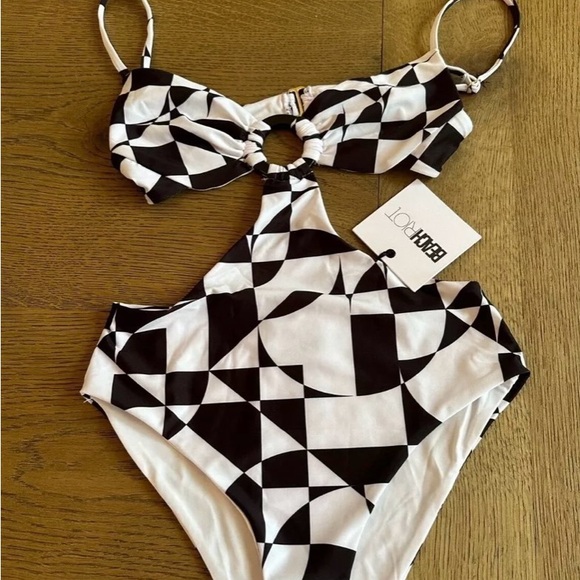Beach Riot Other - NWT womens Small Beach Riot Kirsten one piece black and white cutout swimsuit